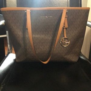 MK large tote bag tan and brown with matching wallet
